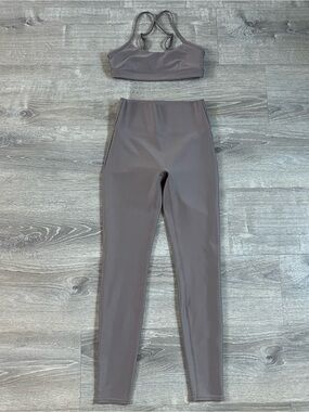 Alo Yoga Airlift Intrigue Bra & Alo Yoga Airlift High-Waist leggings S new